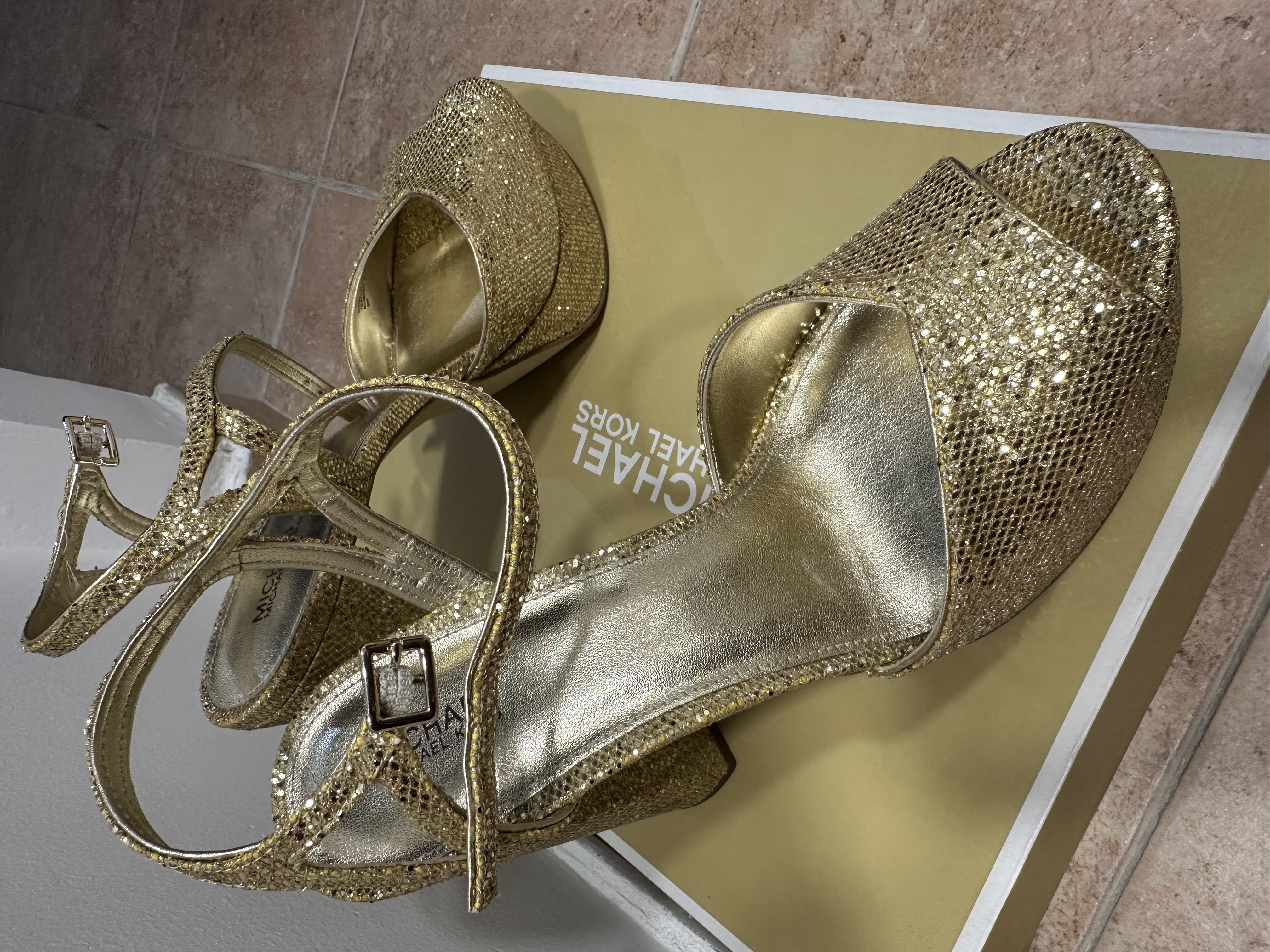 Michael Kors Gold Platform shoe