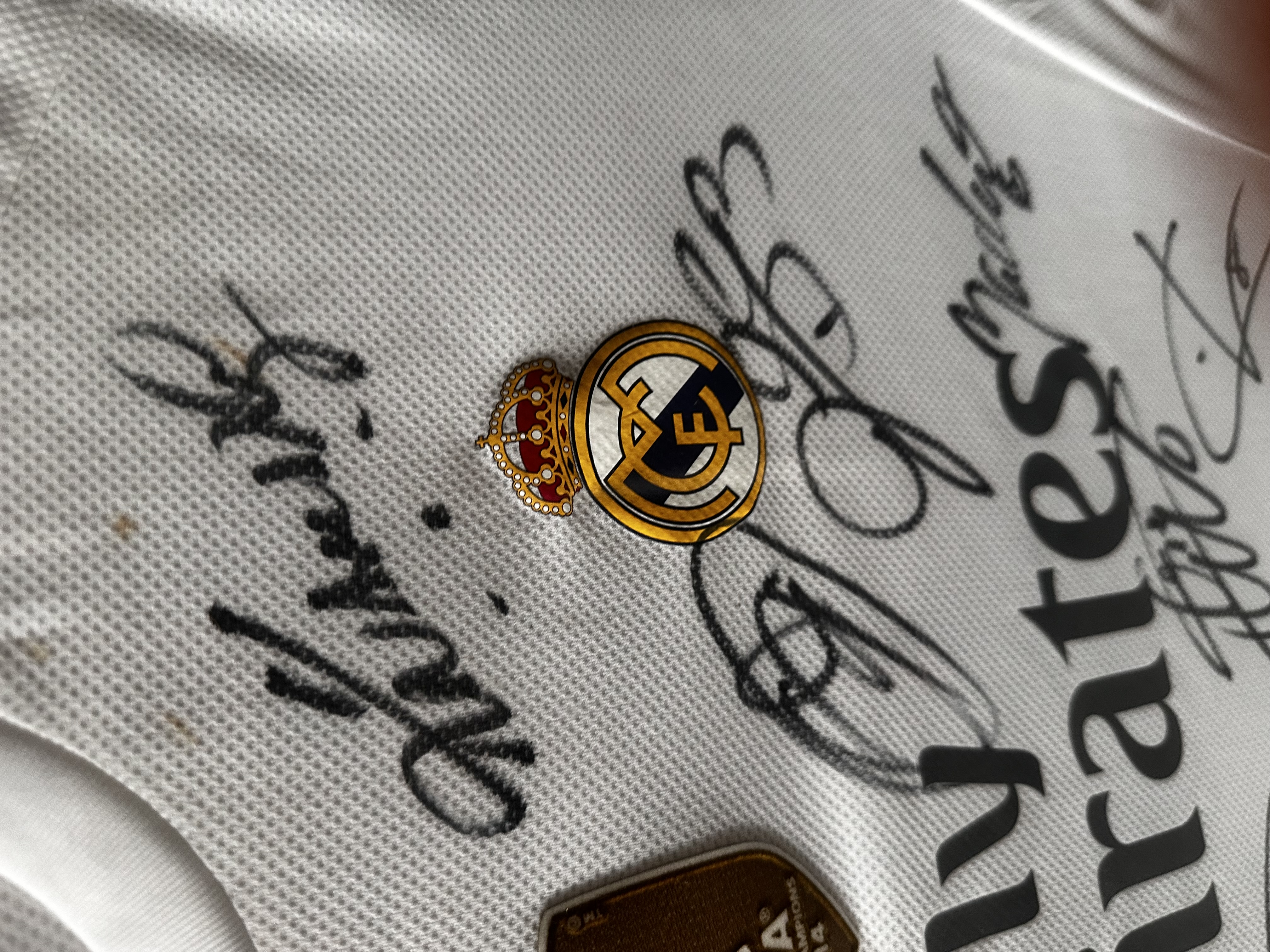 Real madrid 2015-16 signed jersey 