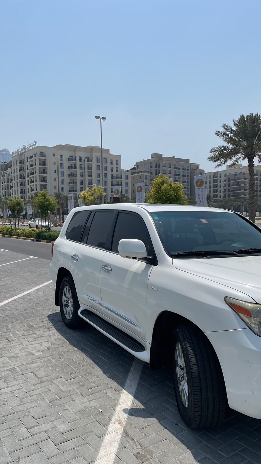 Lexus LX570