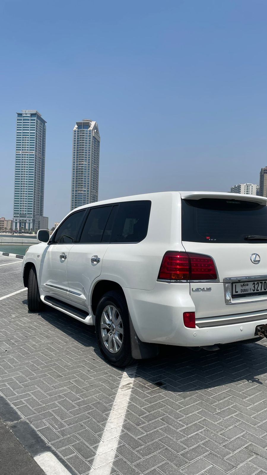 Lexus LX570