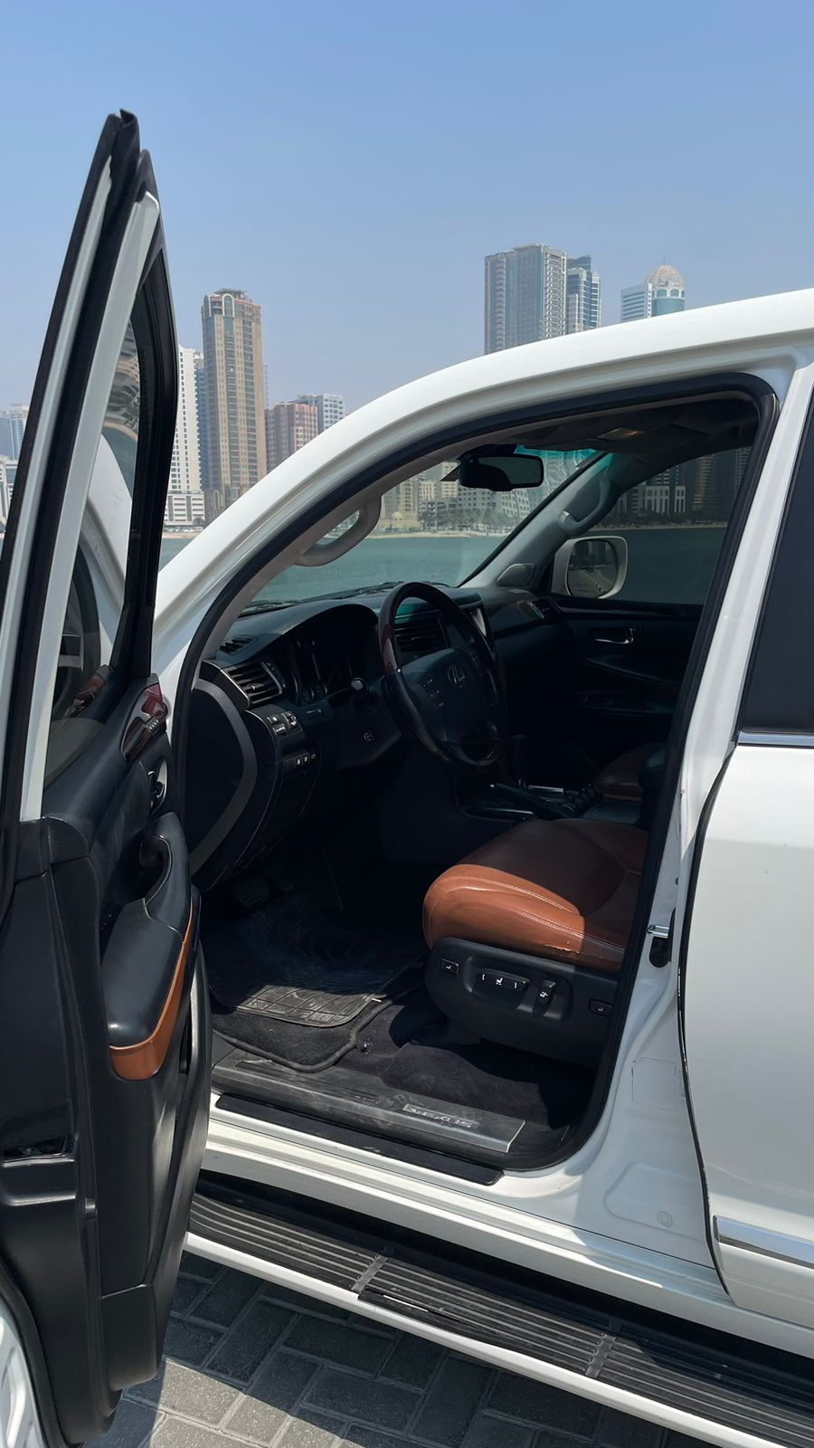 Lexus LX570